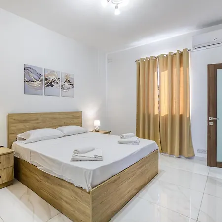 Lejlighed Cosy 2br Penthouse With Private Terrace In By 360 Estates