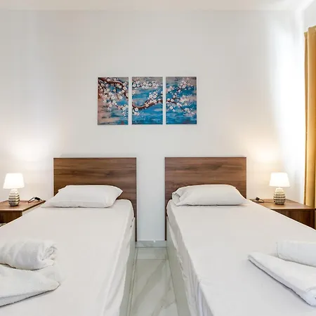 Apartment Cosy 2br Penthouse With Private Terrace In By 360 Estates