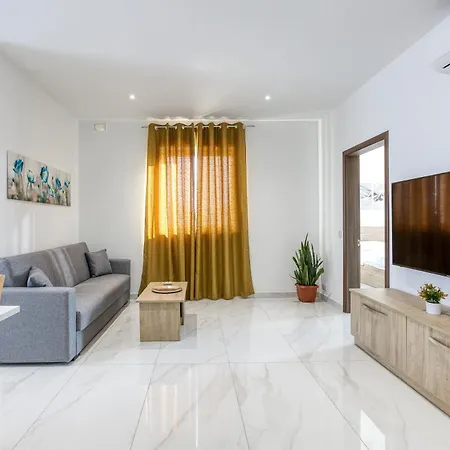 Cosy 2br Penthouse With Private Terrace In By 360 Estates *
