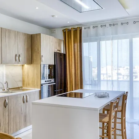 Cosy 2br Penthouse With Private Terrace In By 360 Estates * Żabbar