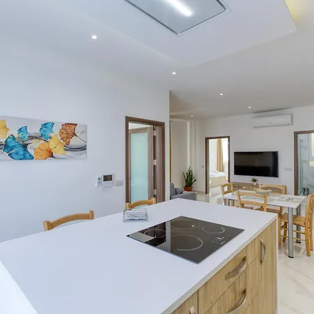 Cosy 2br Penthouse With Private Terrace In By 360 Estates Żabbar