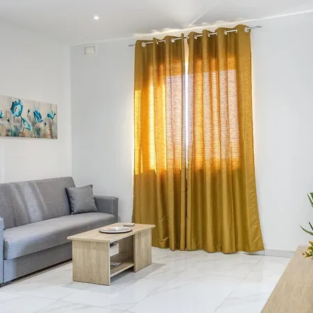 Cosy 2br Penthouse With Private Terrace In By 360 Estates Zabbar